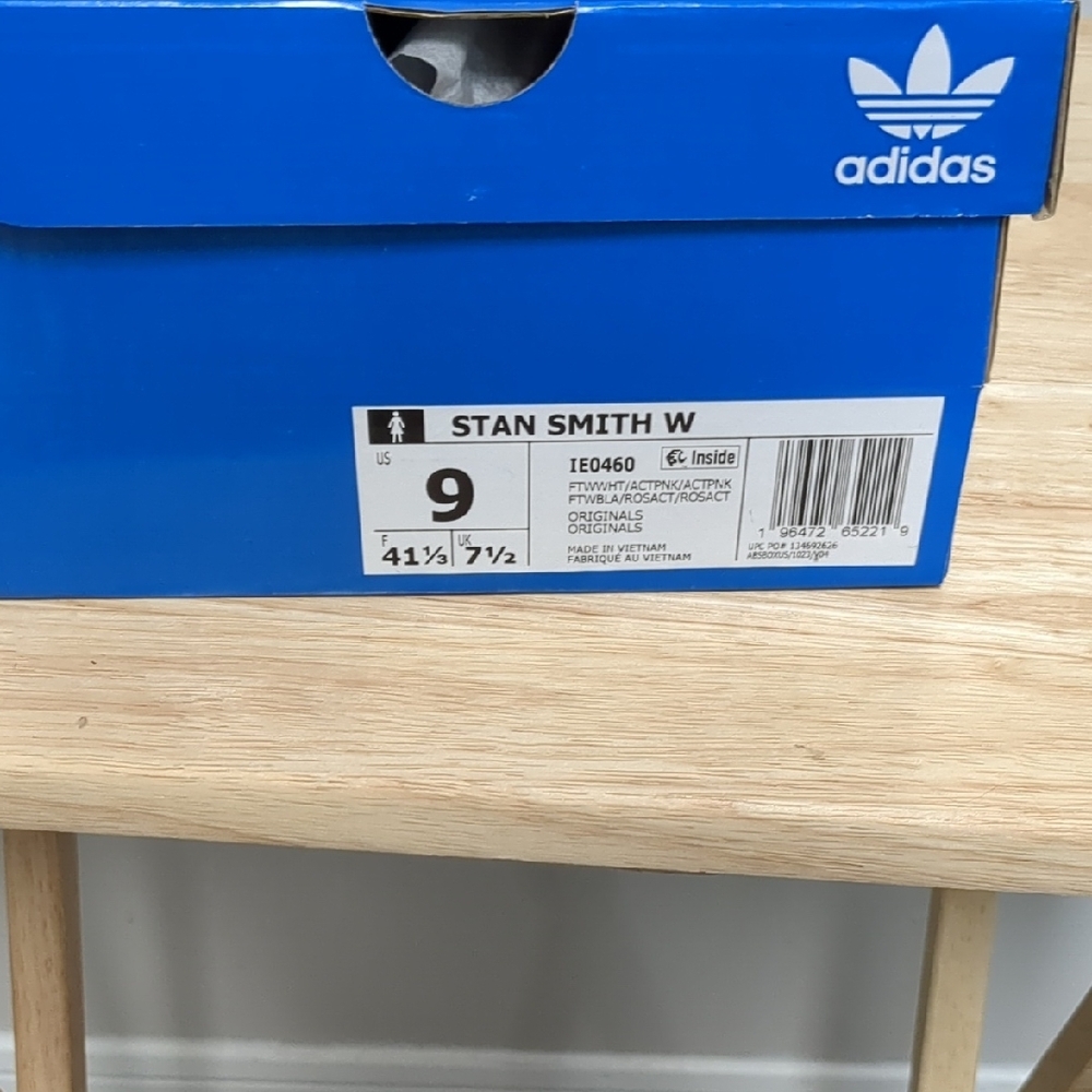 Adidas White and Red Stan Smith Shoes - Picture 6 of 6